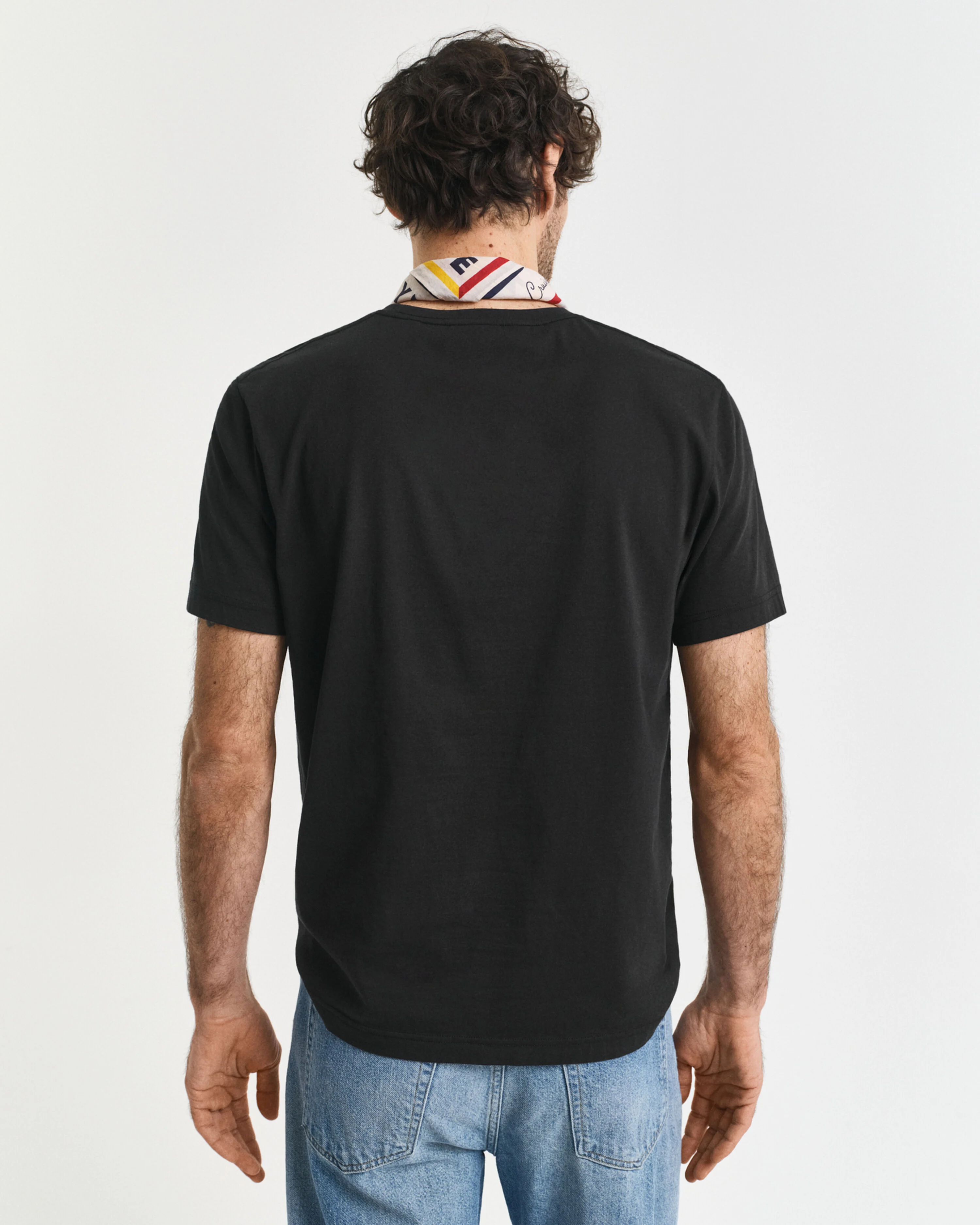 REG SHIELD SS T-SHIRT-BLACK