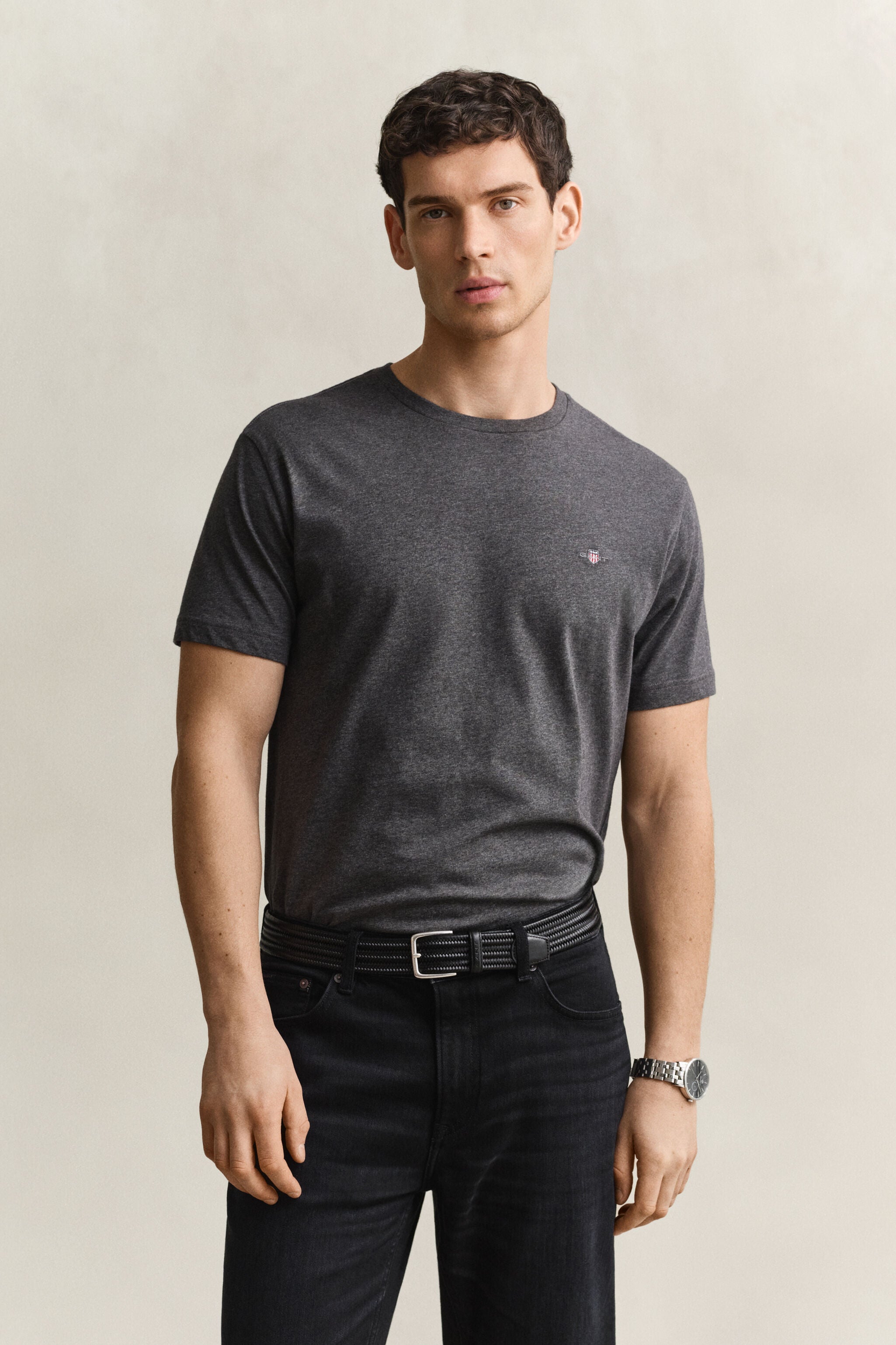 REG SHIELD SS T-SHIRT-CHARCOAL