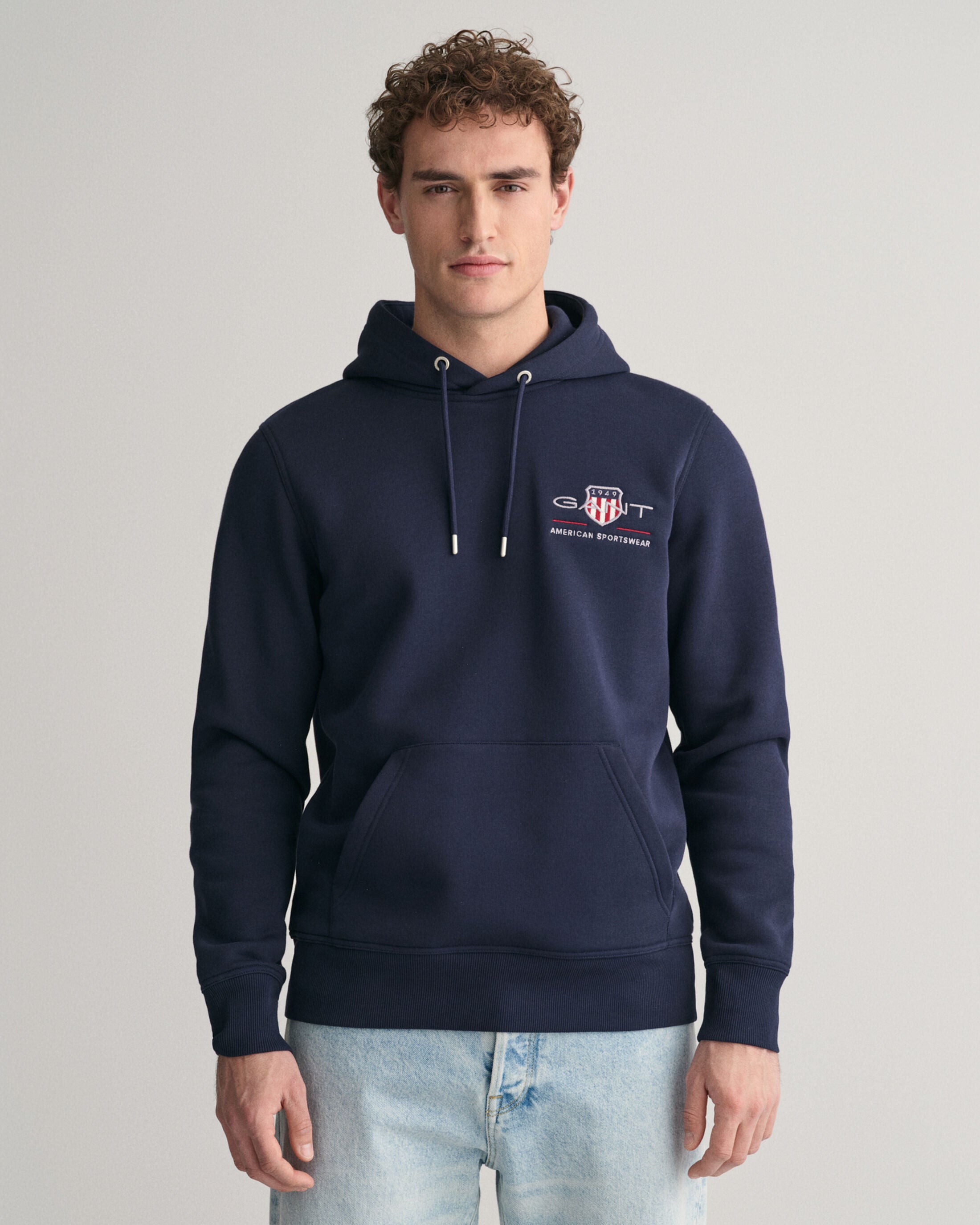 REG MEDIUM ARCHIVE SHIELD HOODIE-EVENING BLUE