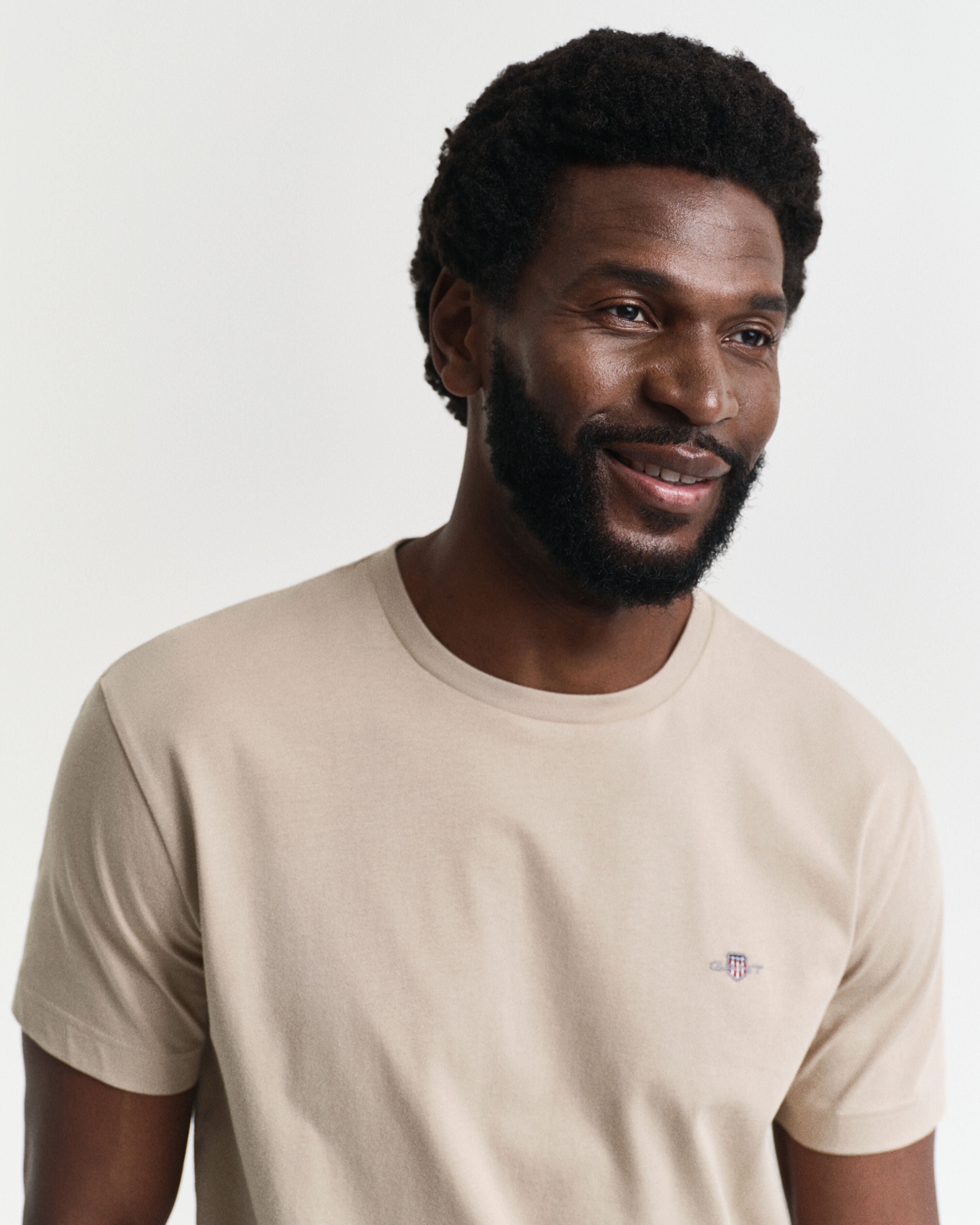 REG SHIELD SS T-SHIRT-DRY SAND