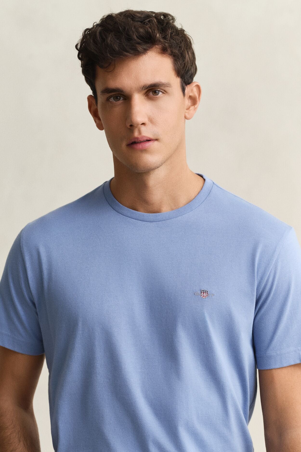 REG SHIELD SS T-SHIRT-SKYBLUE