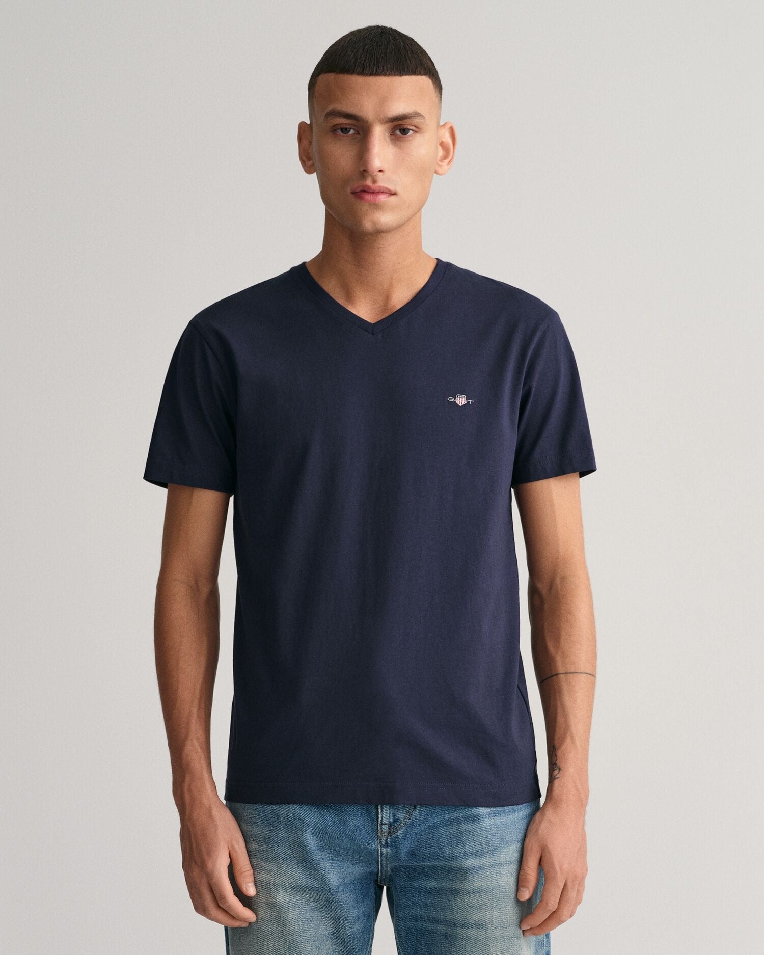 SLIM SHIELD V-NECK T-SHIRT-EVENING BLUE