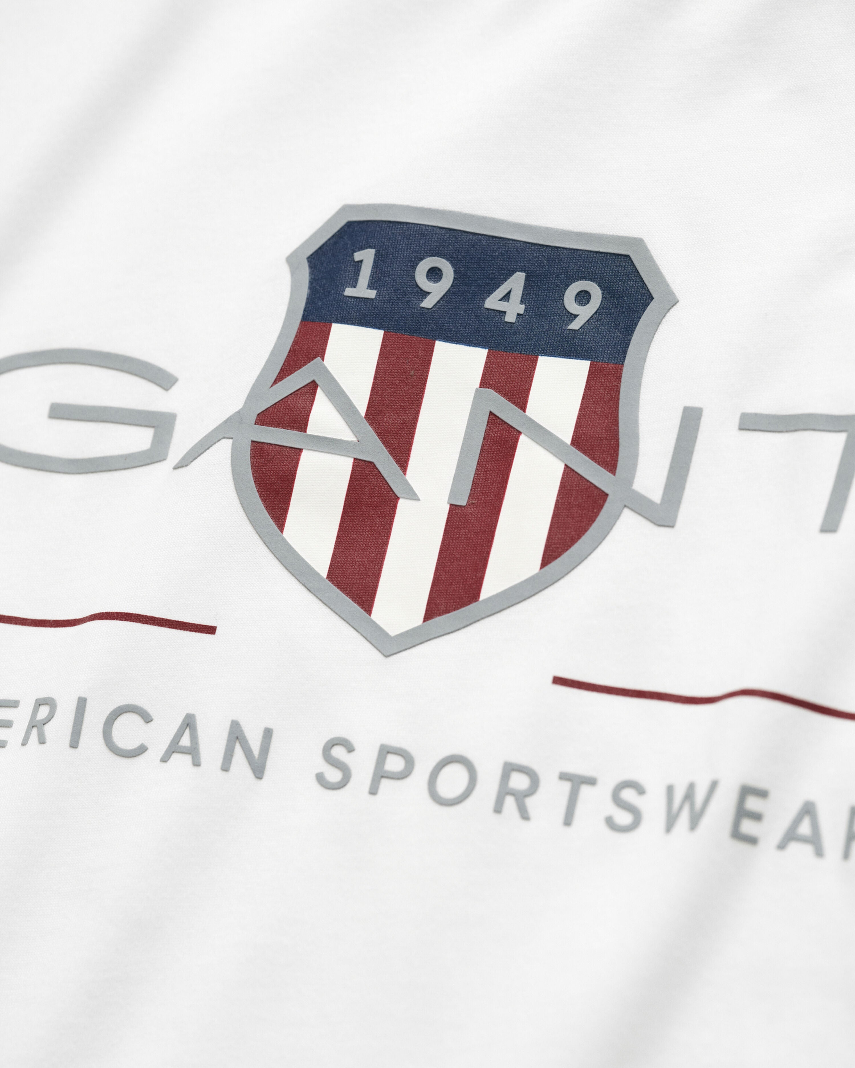 REG ARCHIVE SHIELD SS T-SHIRT-WHITE