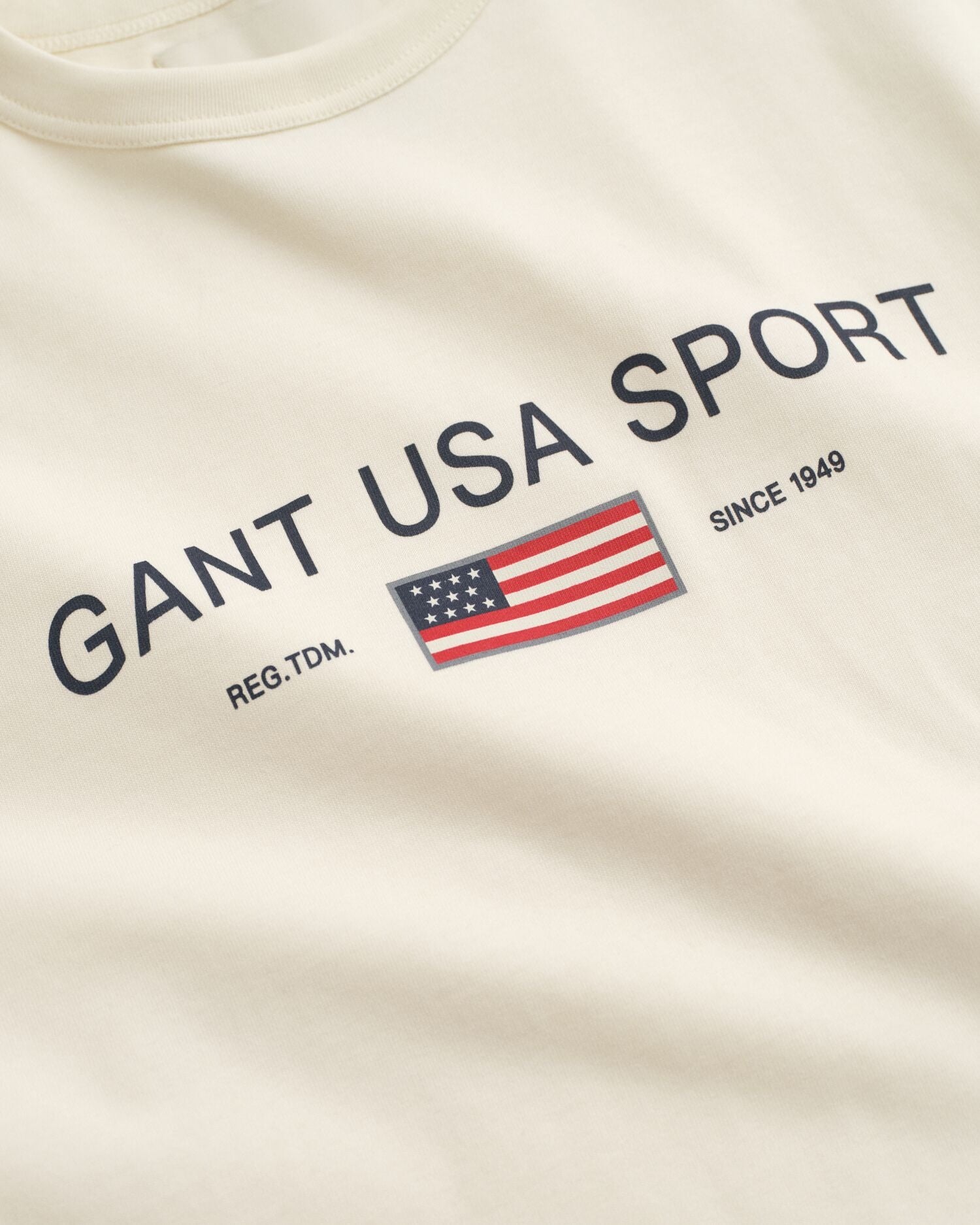 GRAPHIC T-SHIRT-CREAM