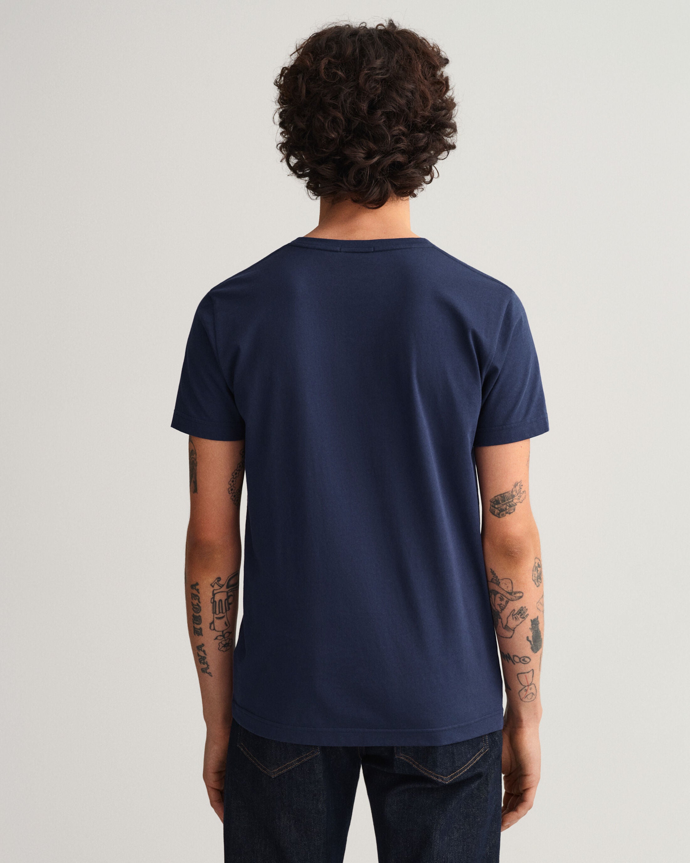 THE ORIGINAL FITTED SLIM V-NECK T-SHIRT-EVENING BLUE